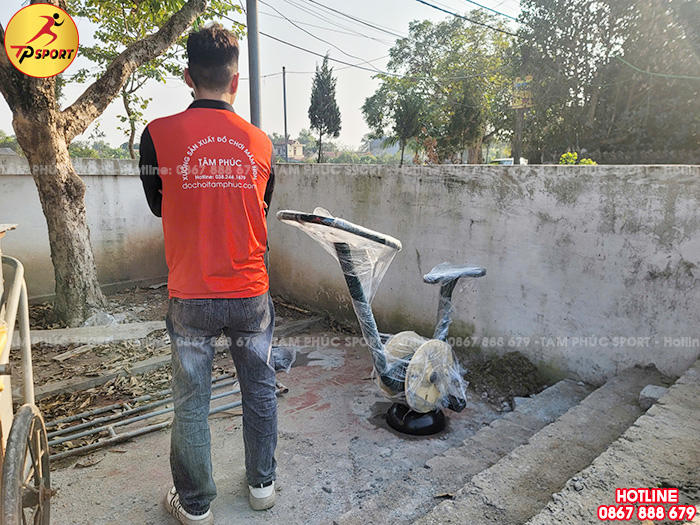 Lắp đặt thiết bị tập thể dục ngoài trời cho sân nhà văn hoá xã tại Hưng Yên