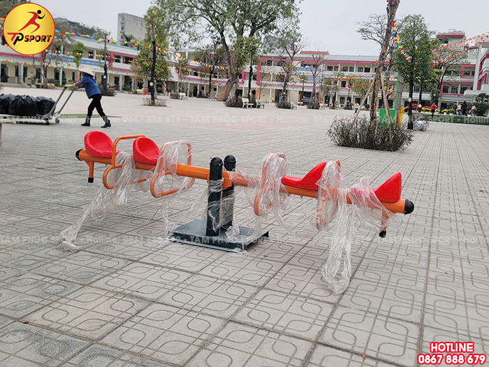 Công trình lắp đặt thiết bị thể dục ngoài trời cho trường học tại Ngọc Hồi, Hà Nội