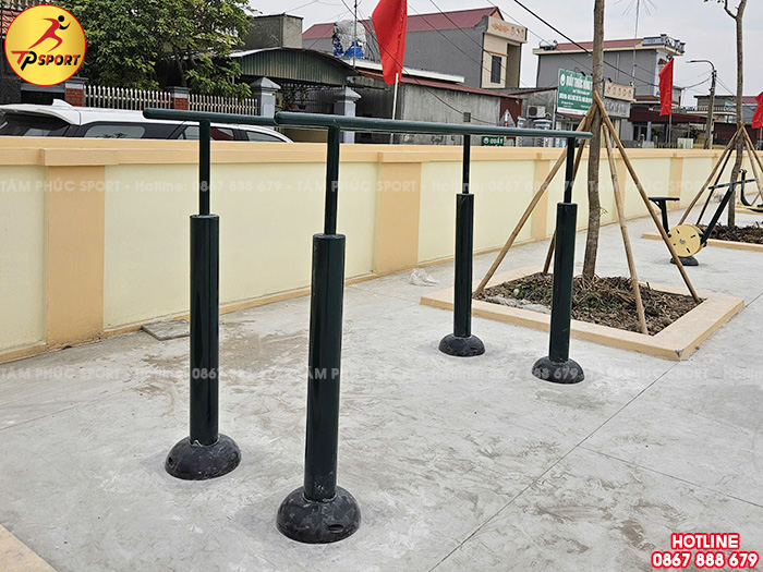 Công trình lắp thiết bị thể dục, đồ chơi ngoài trời cho sân nhà văn hoá tại Thái Bình