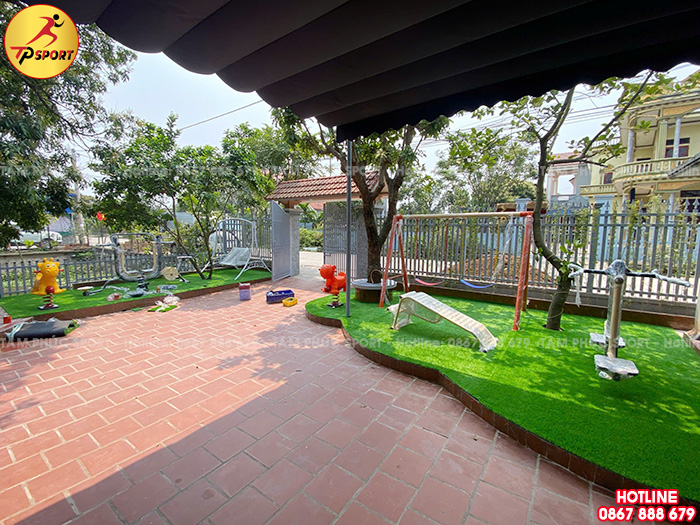 Lắp đặt thiết bị thể dục ngoài trời cho sân vườn gia đình anh Vinh tại Quảng Ninh