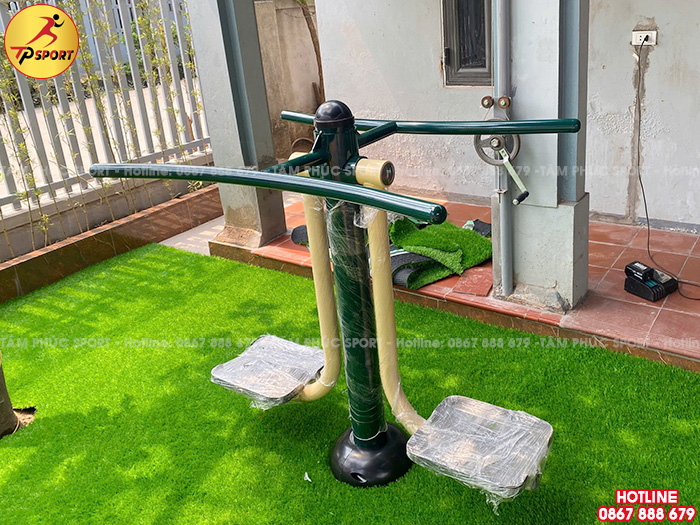 Lắp đặt thiết bị thể dục ngoài trời cho sân vườn gia đình anh Vinh tại Quảng Ninh