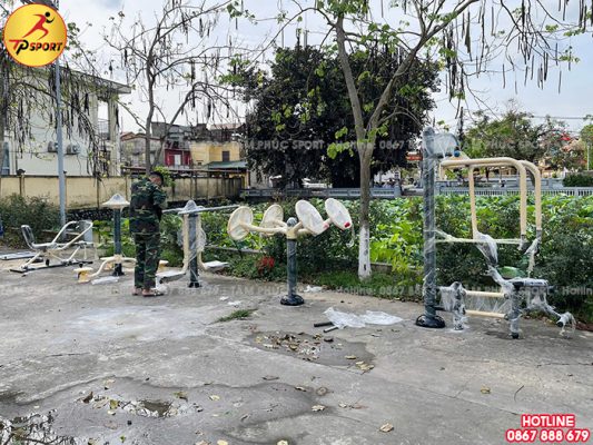 Thi công lắp đặt thiết bị tập luyện thể dục ngoài trời cho sân tập thể tại Ứng Hòa, Hà Nội
