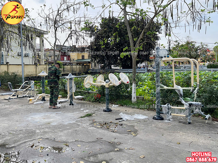 Thi công lắp đặt thiết bị tập luyện thể dục ngoài trời cho sân tập thể tại Ứng Hòa, Hà Nội