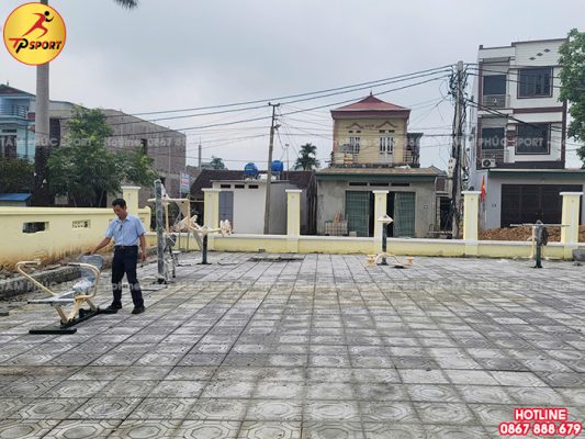 Thi công lắp đặt thiết bị thể dục ngoài trời cho sân nhà văn hoá tại Thái Nguyên