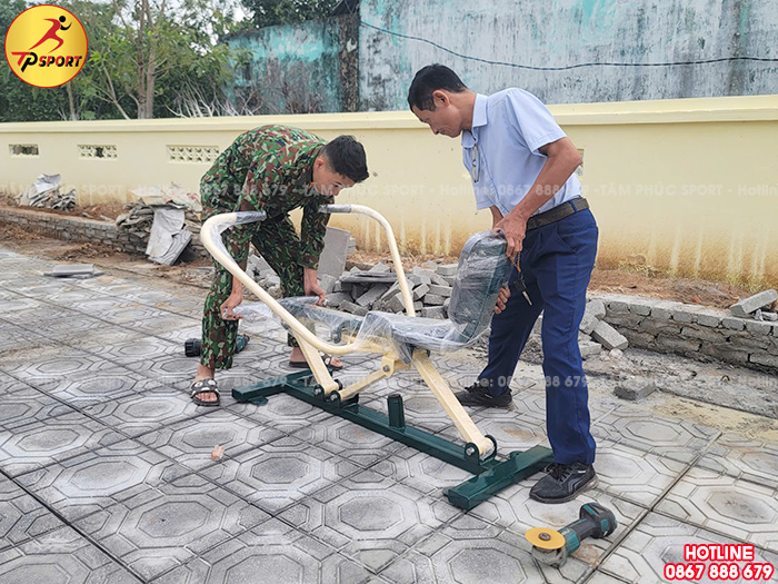 Thi công lắp đặt thiết bị thể dục ngoài trời cho sân nhà văn hoá tại Thái Nguyên