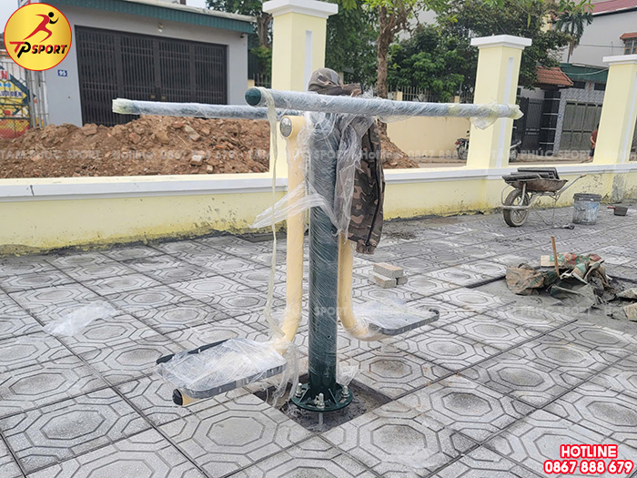 Thi công lắp đặt thiết bị thể dục ngoài trời cho sân nhà văn hoá tại Thái Nguyên