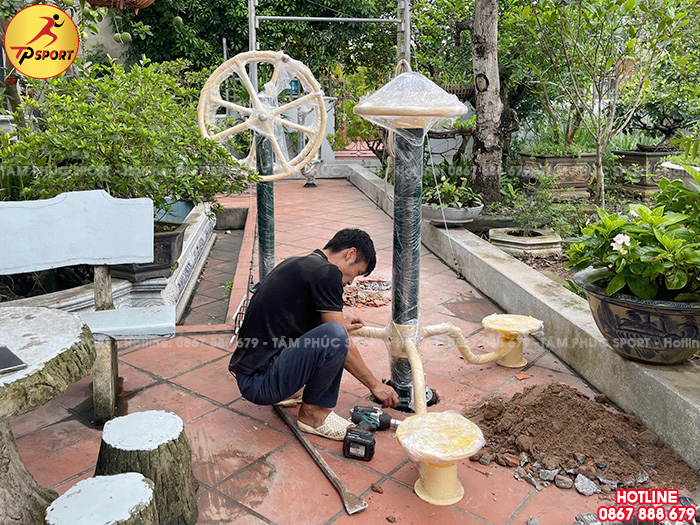 Lắp đặt máy tập thể dục ngoài trời cho sân vườn gia đình anh Trung tại Vĩnh Phúc