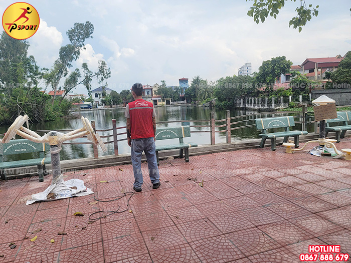 Lắp đặt thiết bị thể dục và đồ chơi trẻ em ngoài trời cho sân cộng đồng tại Hưng Yên