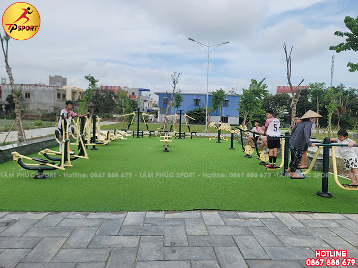 Thi công lắp đặt thiết bị thể dục ngoài trời cho sân cộng đồng tại Bắc Ninh