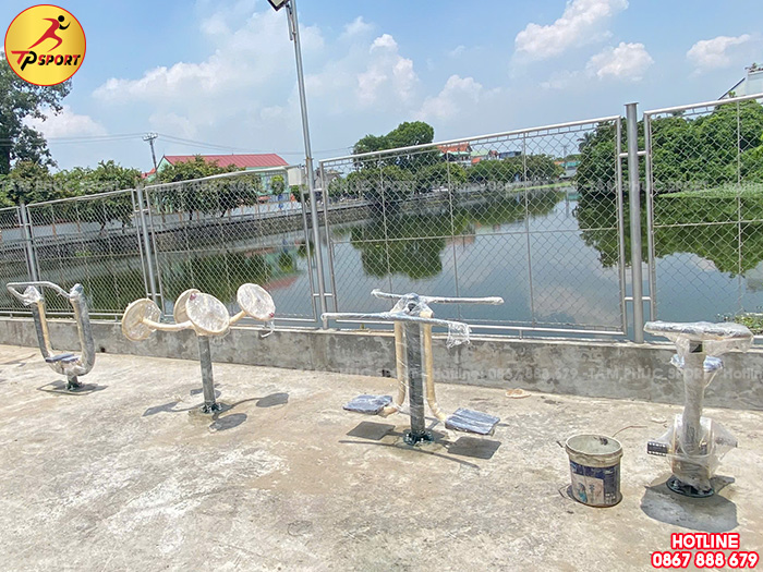 Thi công lắp đặt thiết bị thể dục ngoài trời cho sân tập thể tại Phú Thọ