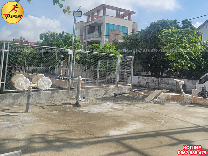 Thi công lắp đặt thiết bị thể dục ngoài trời cho sân tập thể tại Phú Thọ