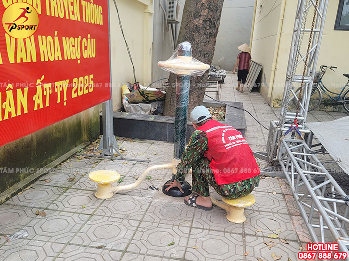 Có nên lắp đặt thiết bị thể dục ngoài trời cho sân nhà văn hoá xã phường không?