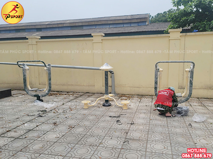 Có nên lắp đặt thiết bị thể dục ngoài trời cho sân nhà văn hoá xã phường không?