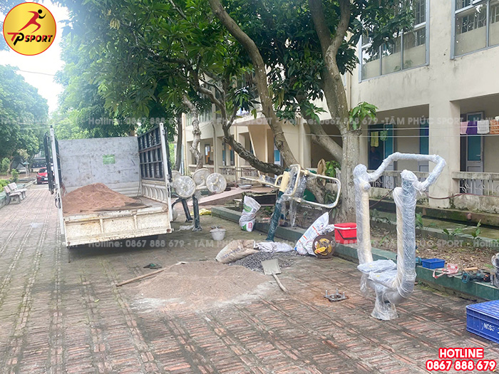 Lắp đặt thiết bị thể dục ngoài trời cho trung tâm điều dưỡng người có công