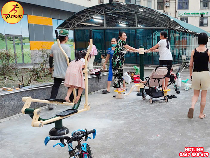 Công trình lắp đặt thiết bị tập thể dục ngoài trời cho sân chung cư tại Hà Nội