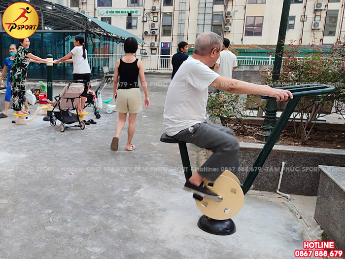Công trình lắp đặt thiết bị tập thể dục ngoài trời cho sân chung cư tại Hà Nội