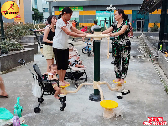 Công trình lắp đặt thiết bị tập thể dục ngoài trời cho sân chung cư tại Hà Nội