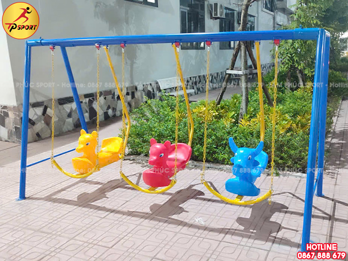 Công trình lắp đặt thiết bị thể dục ngoài trời và đồ chơi vận động cho trường tiểu học