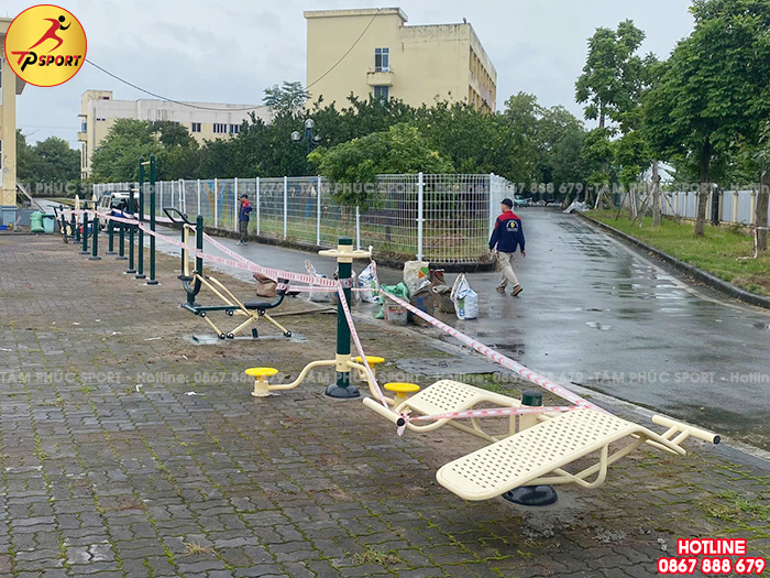 Thi công lắp đặt thiết bị thể dục ngoài trời cho sân thể thao của Học viện Tòa Án