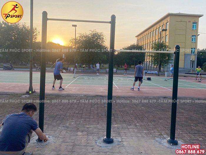 Thi công lắp đặt thiết bị thể dục ngoài trời cho sân thể thao của Học viện Tòa Án