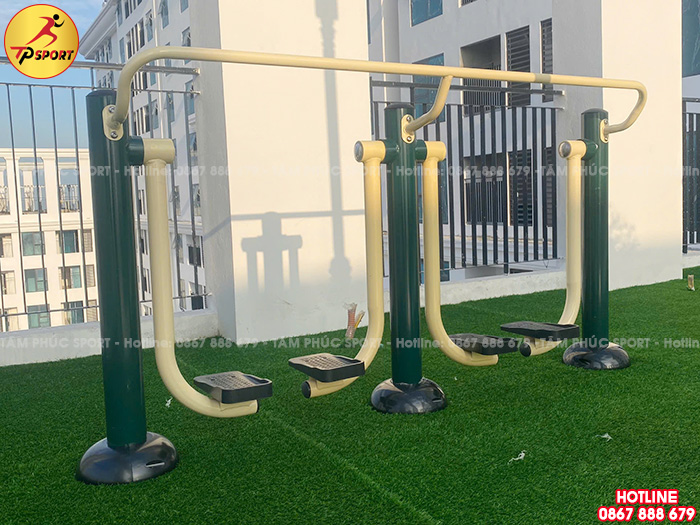 Công trình lắp máy thể dục ngoài trời trên nóc toà nhà chung cư tại Hà Nội