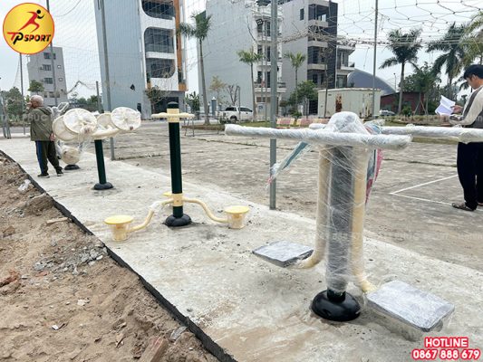 Lắp đặt máy tập thể dục ngoài trời cho sân thể thao khu tập thể tại Hải Phòng