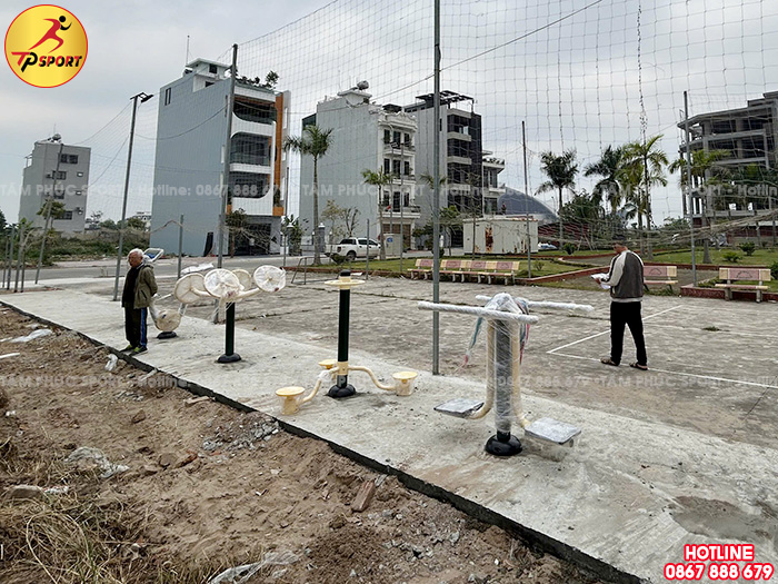 Lắp đặt máy tập thể dục ngoài trời cho sân thể thao khu tập thể tại Hải Phòng