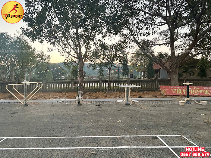 Lắp đặt máy tập thể dục và đồ chơi ngoài trời trẻ em cho sân nhà văn hoá thôn tại Thái Nguyên