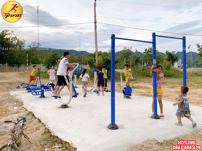 Tiêu chuẩn kỹ thuật lắp đặt xà đơn ngoài trời tại khu dân cư