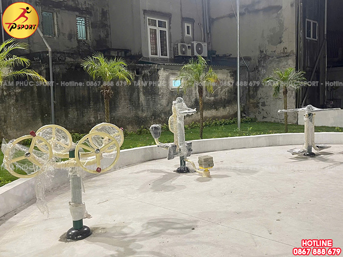 Lắp đặt thiết bị thể dục ngoài trời cho khu thể dục cộng đồng tại Hưng Yên