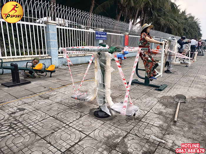 Sửa chữa và lắp đặt thiết bị thể dục, đồ chơi trẻ em cho sân cộng đồng tại Nam Định