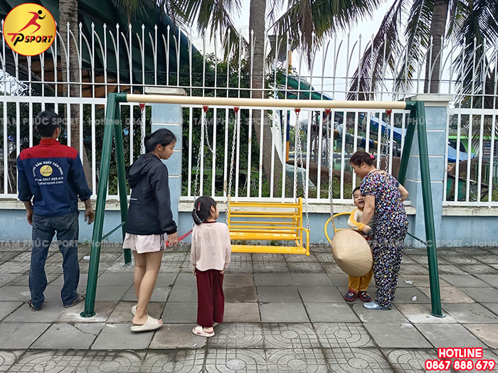 Sửa chữa và lắp đặt thiết bị thể dục, đồ chơi trẻ em cho sân cộng đồng tại Nam Định