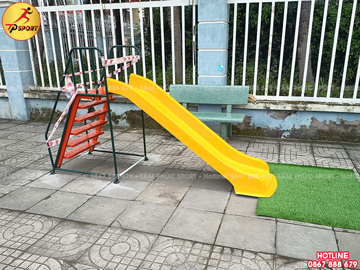 Sửa chữa và lắp đặt thiết bị thể dục, đồ chơi trẻ em cho sân cộng đồng tại Nam Định