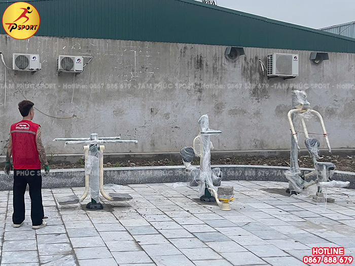 Công trình thi công lắp đặt thiết bị tập thể dục ngoài trời cho nhà văn hoá tại Bãi Cháy, Quảng Ninh
