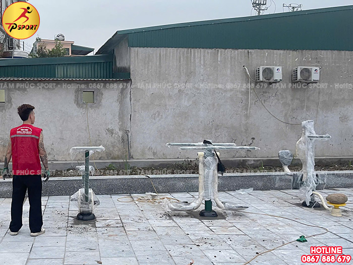 Công trình thi công lắp đặt thiết bị tập thể dục ngoài trời cho nhà văn hoá tại Bãi Cháy, Quảng Ninh