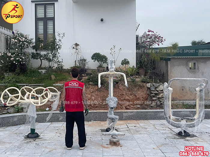 Công trình thi công lắp đặt thiết bị tập thể dục ngoài trời cho nhà văn hoá tại Bãi Cháy, Quảng Ninh