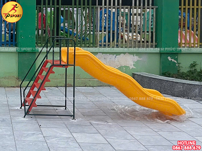 Công trình thi công lắp đặt thiết bị tập thể dục ngoài trời cho nhà văn hoá tại Bãi Cháy, Quảng Ninh