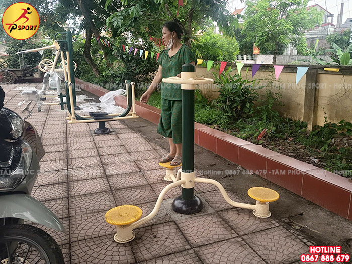 Bà con rất hài lòng về chất lượng sản phẩm và dịch vụ lắp đặt của Tâm Phúc Sport